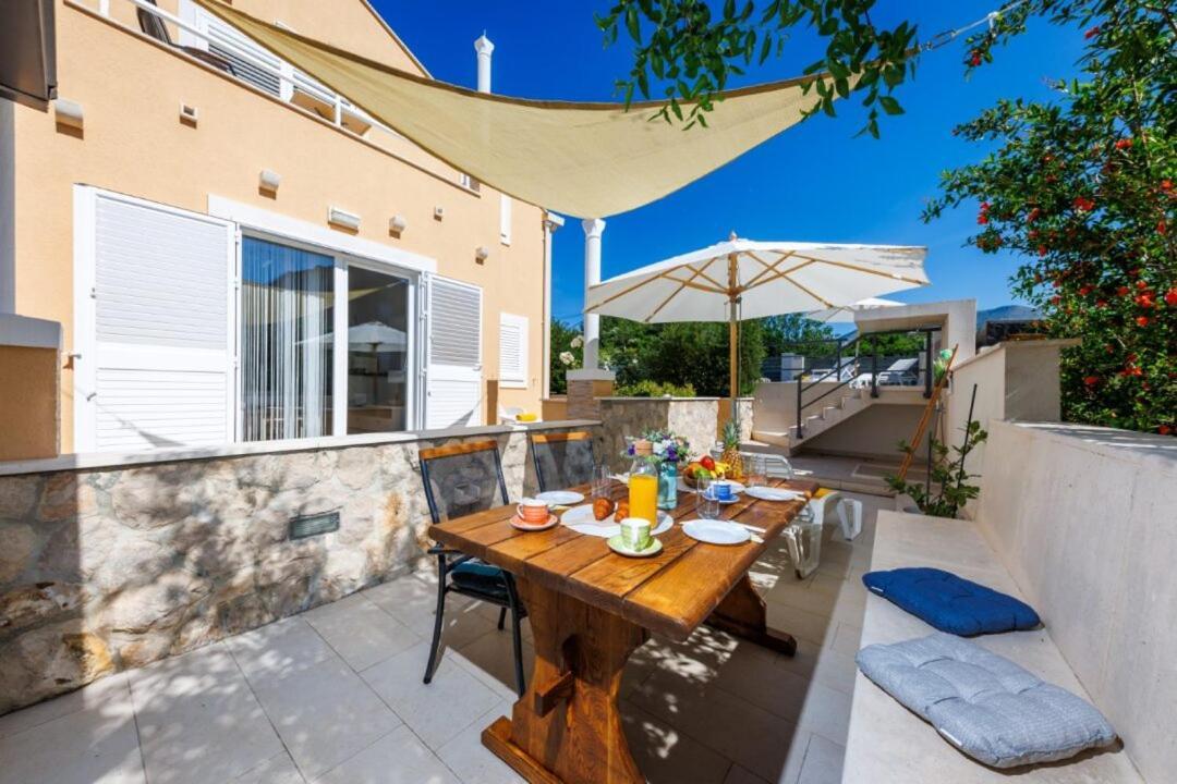 Villa "Amber" Luxury Apartments With A Pool Mlini Exterior foto